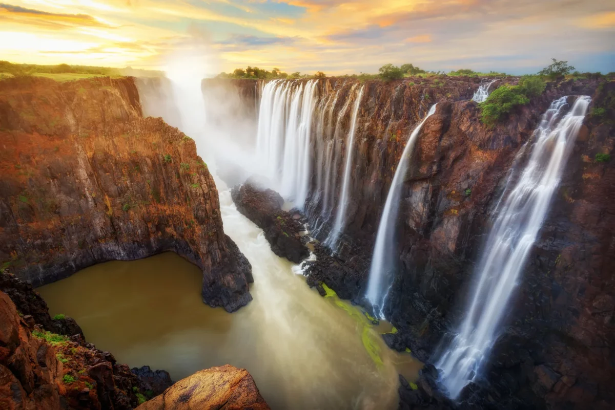 Africa Safaris And Holidays Victoria Falls: Zimbabwe & Zambia
